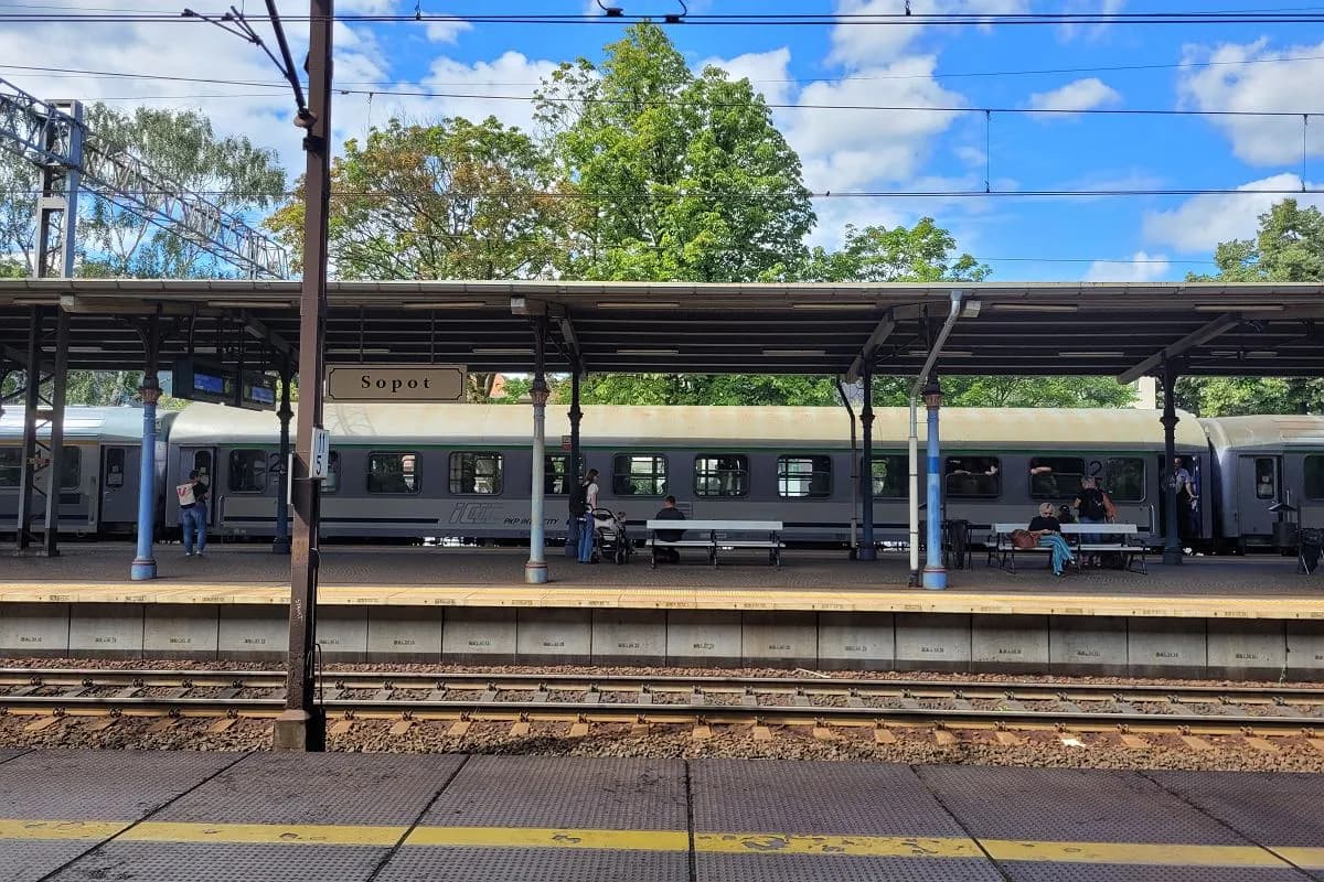 Czy pociągi TLK mają klimatyzację? Sprawdź, co warto wiedzieć