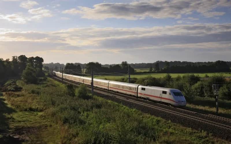 Ile jedzie pociąg z Warszawy do Berlina? Sprawdź czas i rozkład!