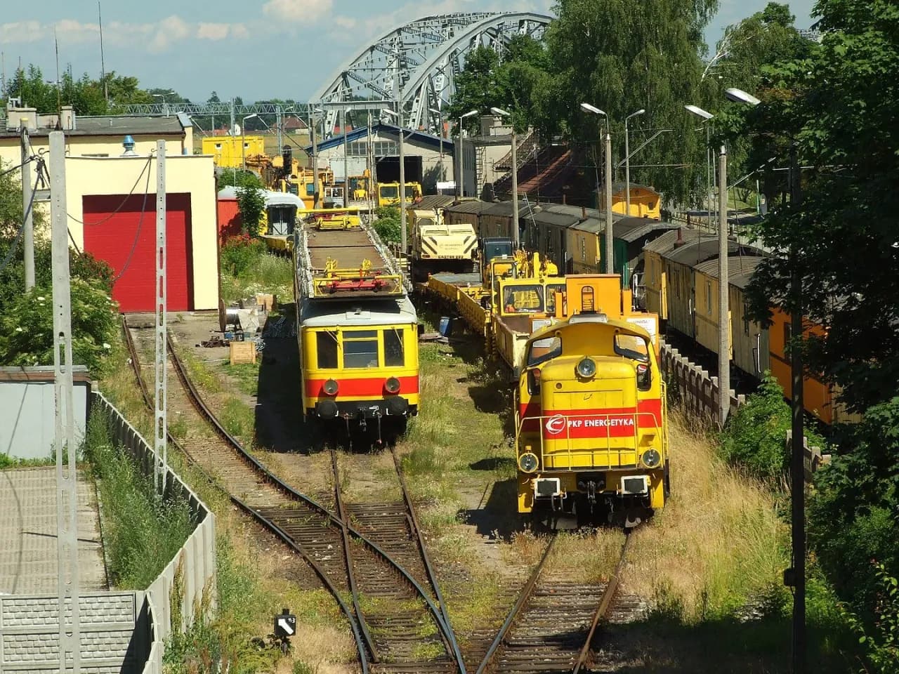 Kto sprzedał PKP Energetyka? Kontrowersje i kluczowe informacje