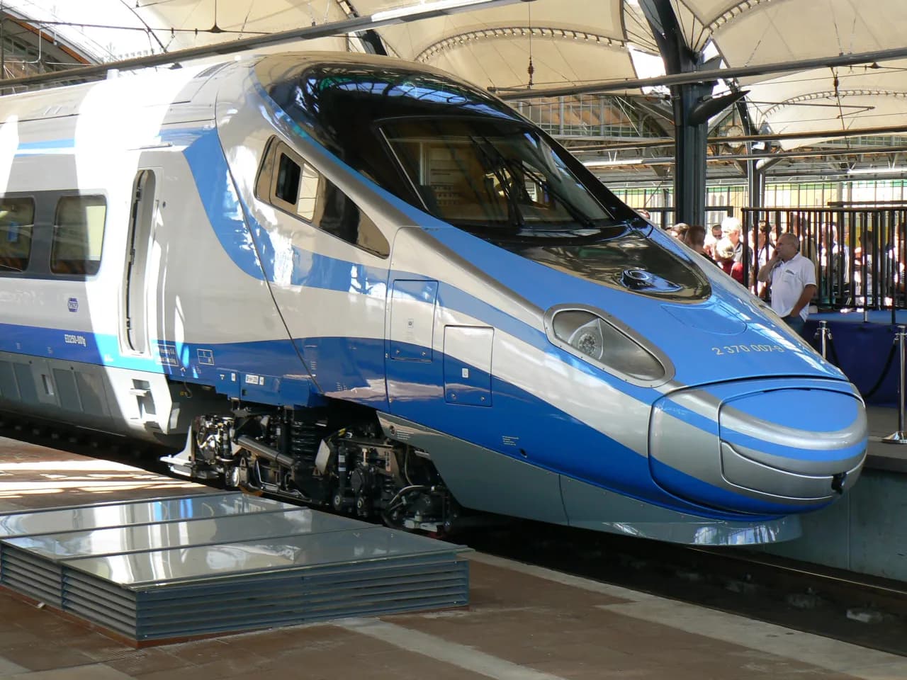 Czy InterCity to Pendolino? Odkryj różnice i komfort podróży